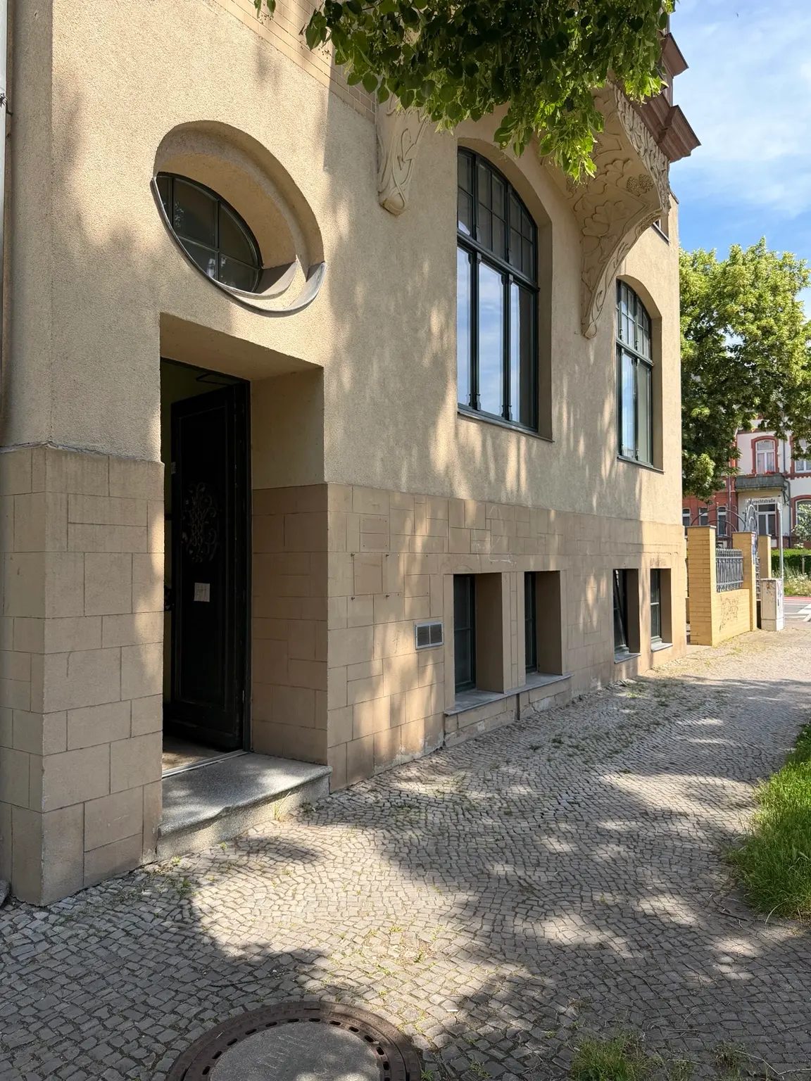 Außenansicht der Villa in Dessau Nord